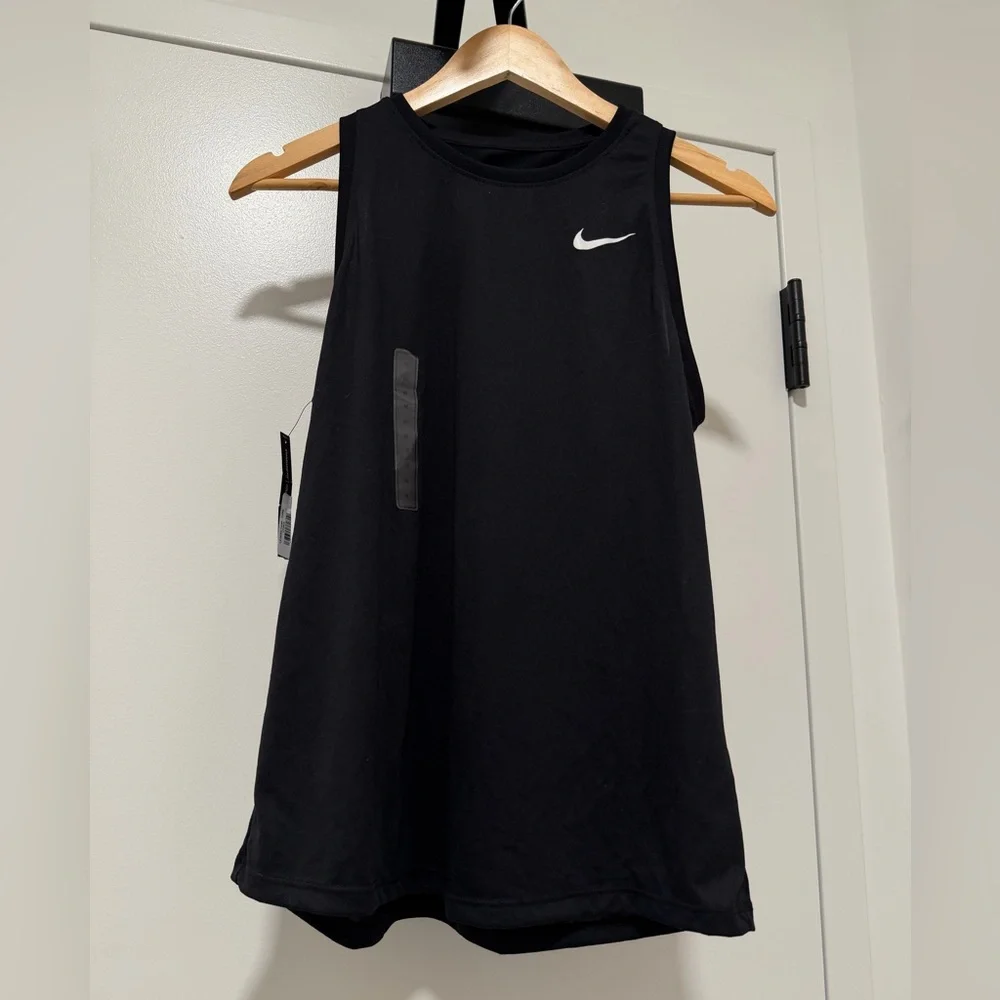 NWT Nike Dri-FIT Training Tank Top - Picture 2 of 3